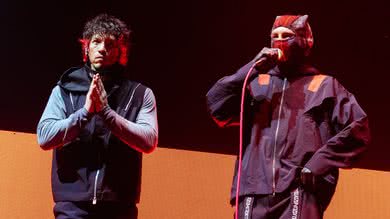Josh Dun e Tyler Joseph em show do Twenty One Pilots - Foto: Medios y Media/Getty Images