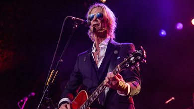 Duff McKagan, do Guns N' Roses, em 2024 - Foto: Mat Hayward / Getty Images