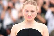 Filha de Kate Winslet se emociona ao ser ovacionada em Cannes - Stephane Cardinale - Corbis/Corbis via Getty Images