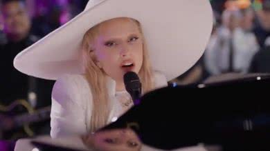 Lady Gaga vence o Emmy por apresentação no Super Bowl 2025 - Reprodução/FX