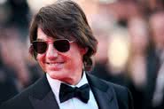 Tom Cruise comparece ao tapete vermelho de "Missão Impossível - O Acerto Final" na 78ª edição do Festival de Cinema de Cannes, no Palais des Festivals, em 14 de maio de 2025 (Foto de Gareth Cattermole)