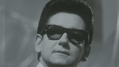 Roy Orbison e seu visual icônico (Crédito: Monument Records)